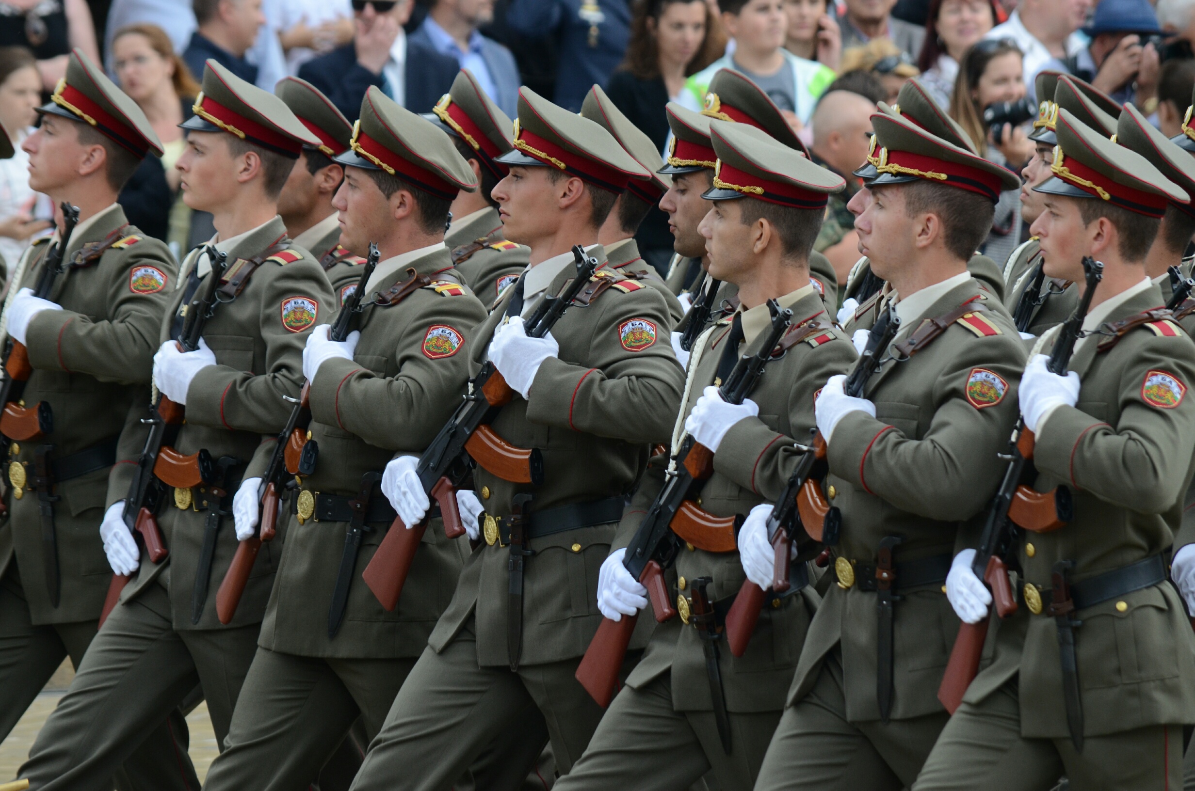 Военен парад на гергьовден празник на българската армия
