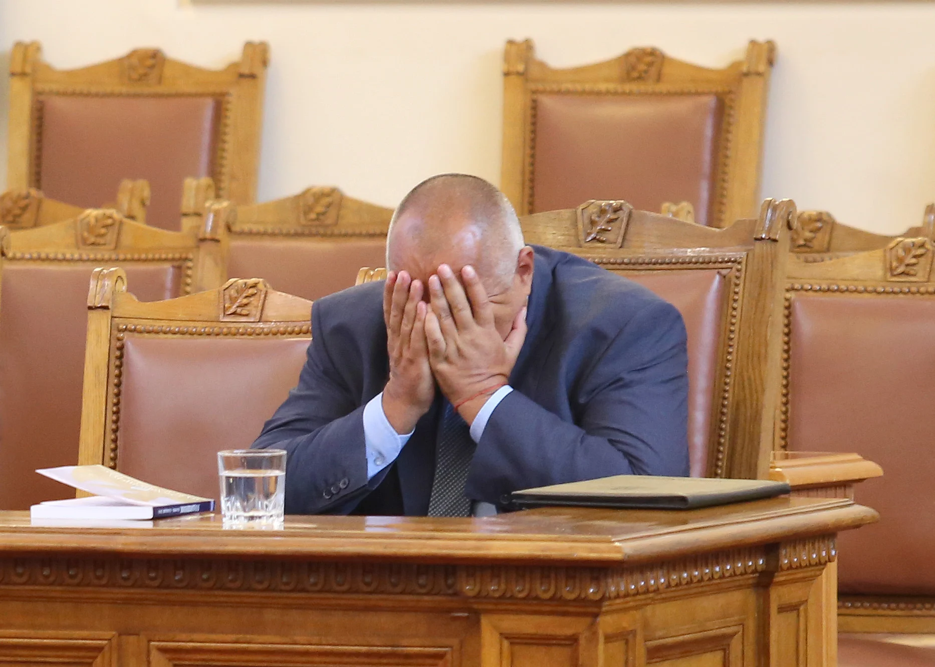 Парламент Бойко Борисов