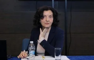 Кофас - представяне на данни за промяната на страновите рейтинги и причините за това - Милена Виденова