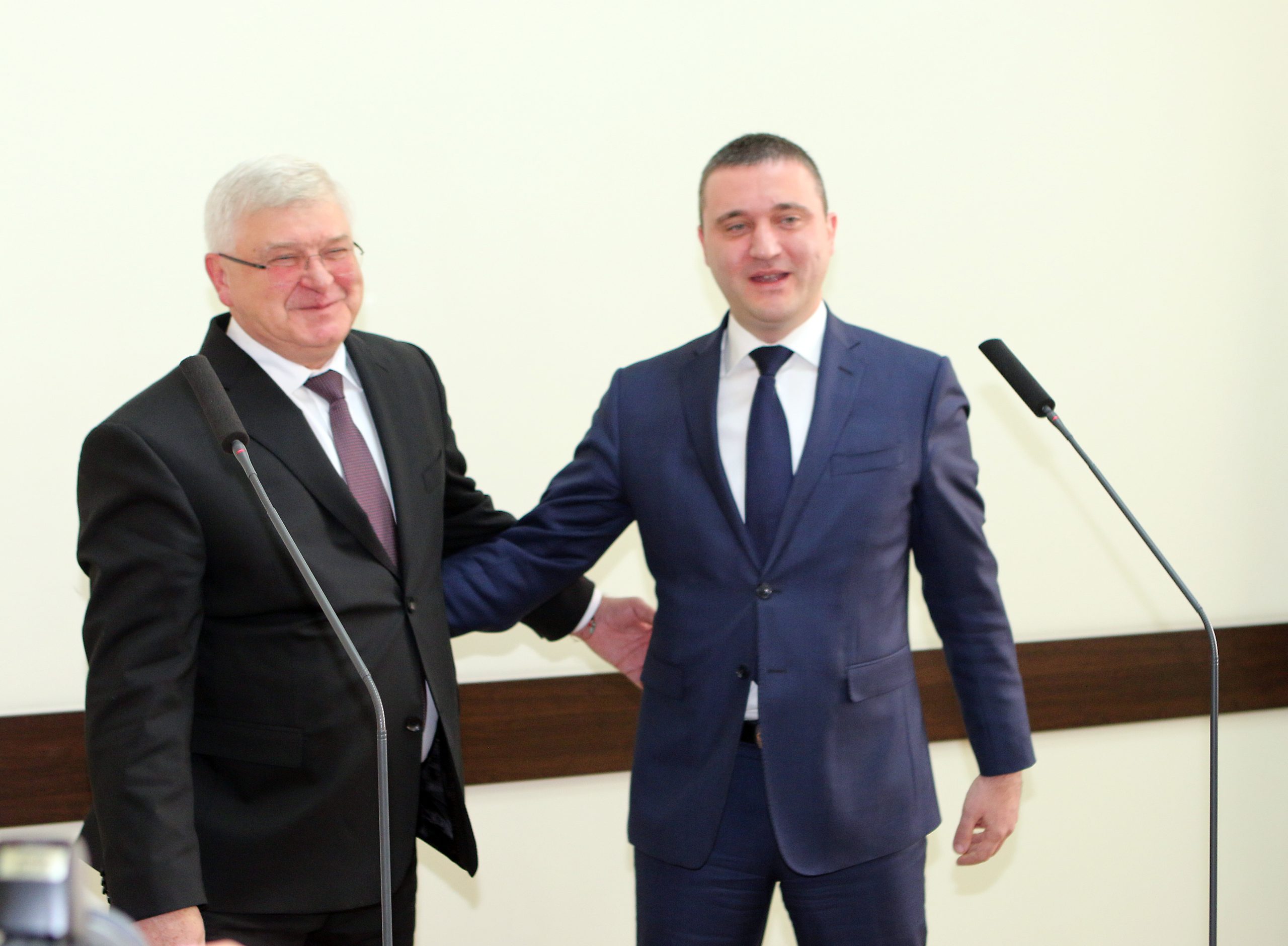 Министерство на финансите смяна Кирил Ананиев - служебен министър на финансите Владислав Горанов.....