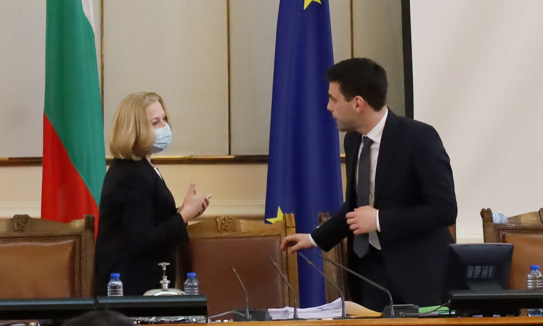 Парламент промени в закона за съдебната власт Надежда Йорданова Никола Минчев