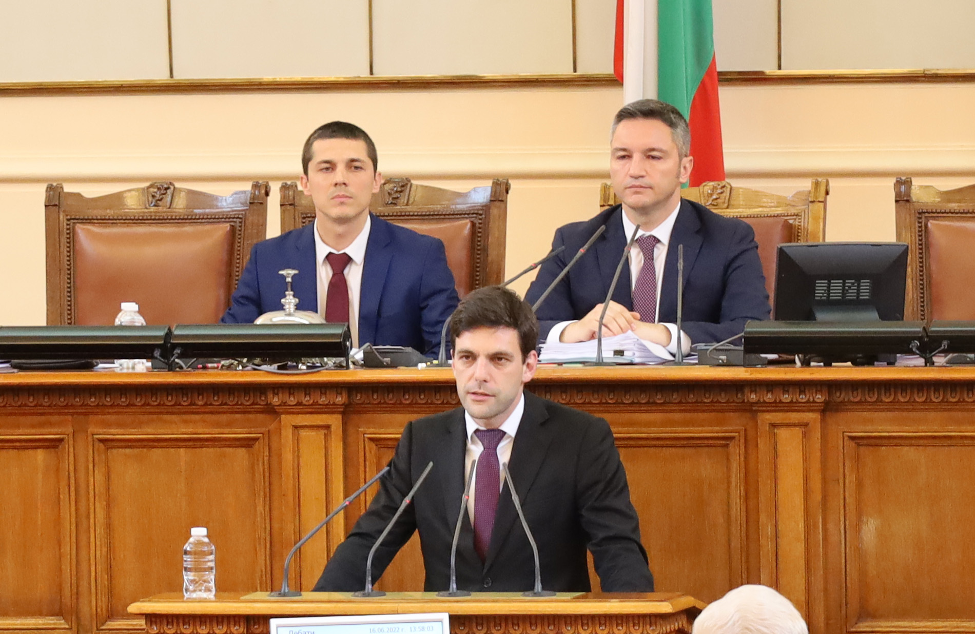 Парламент Никола Минчев