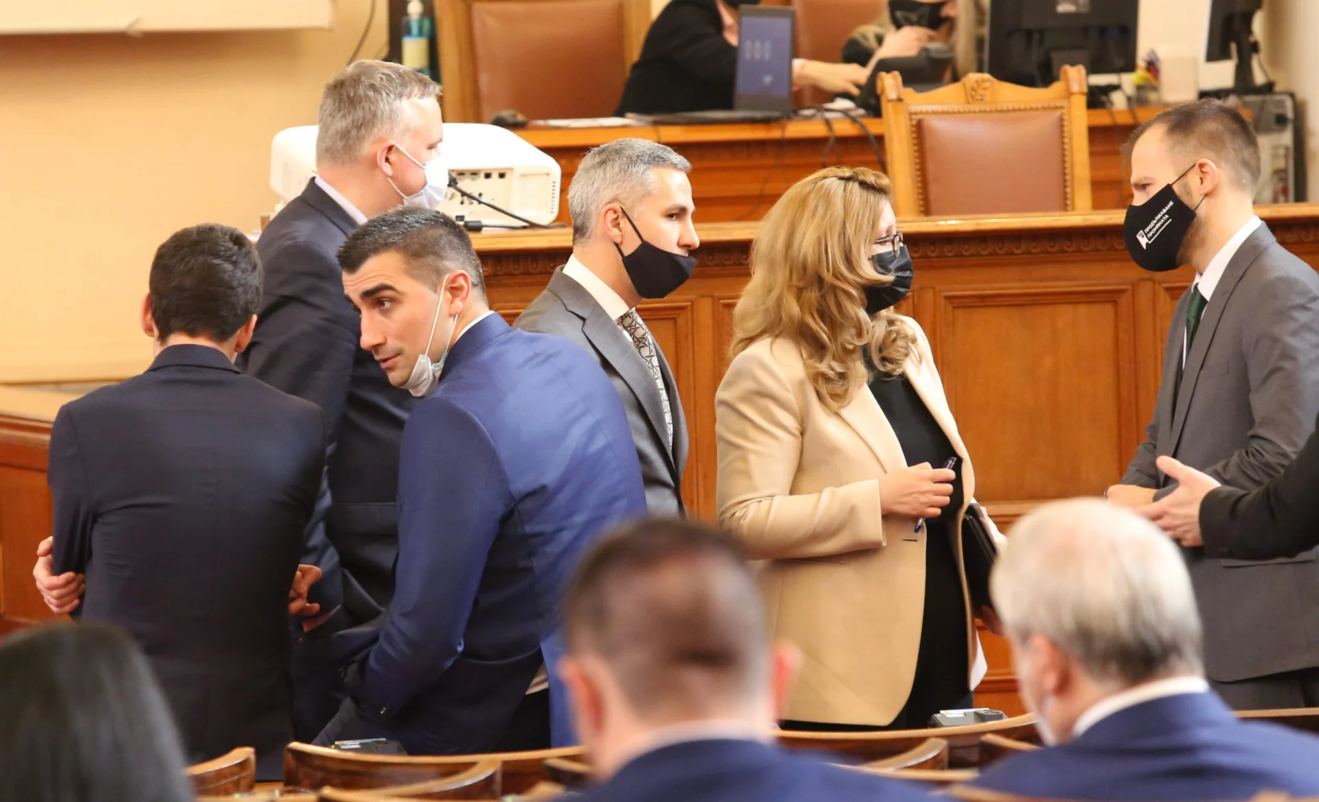 Парламент Продължаваме промяната