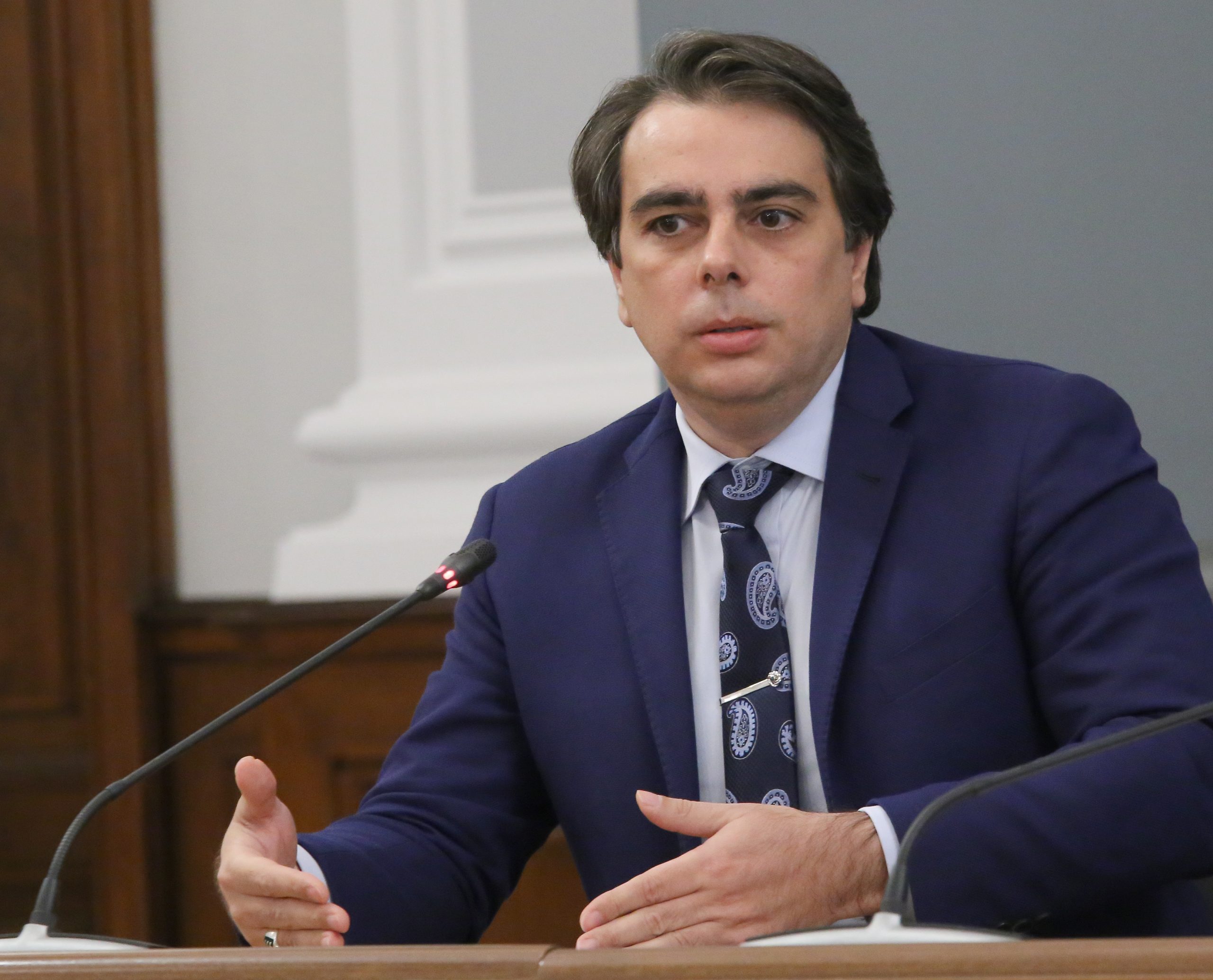Асен Василев