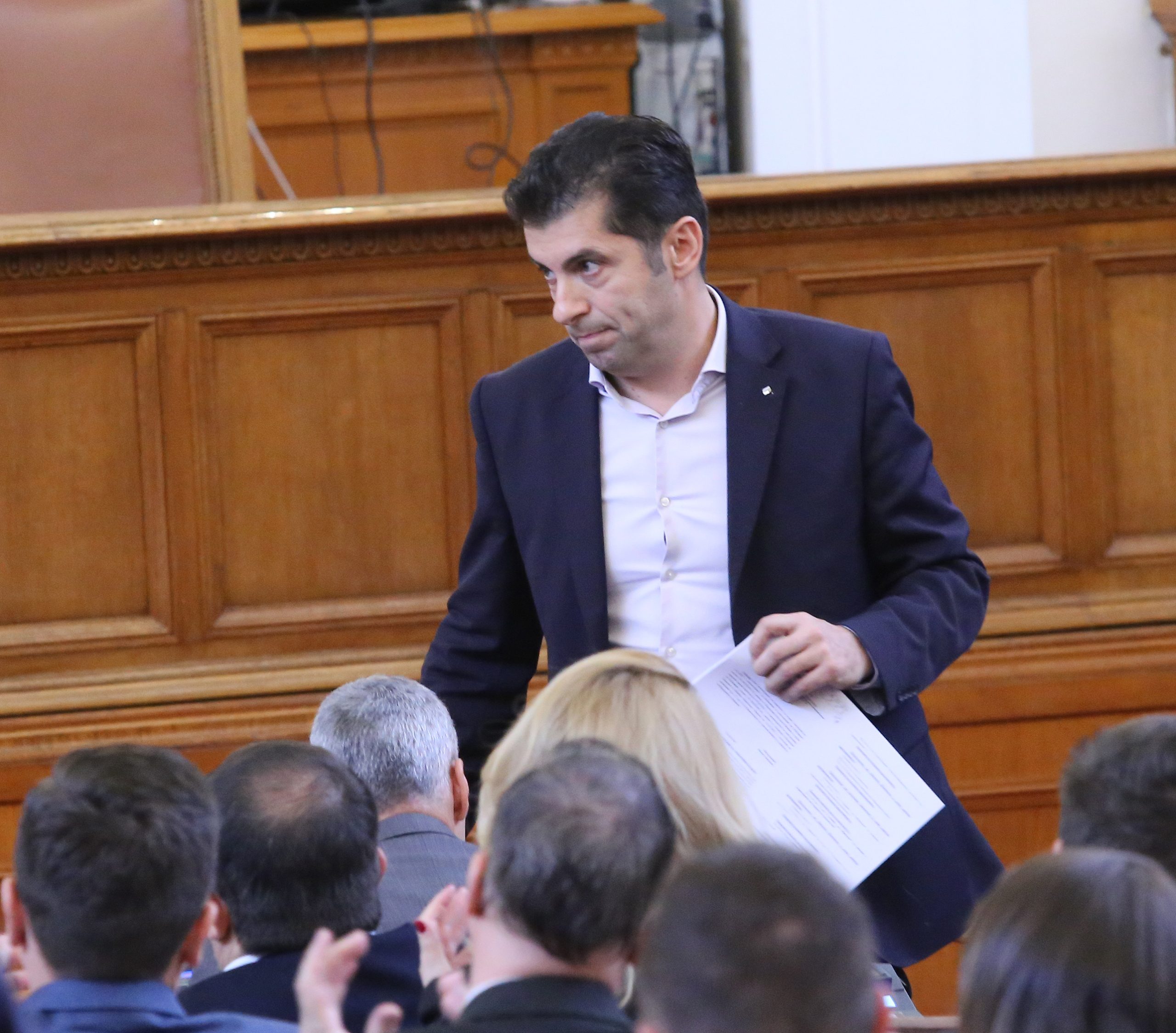 Парламент Кирил Петков