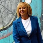 Мая Манолова, "Изправи се.БГ"