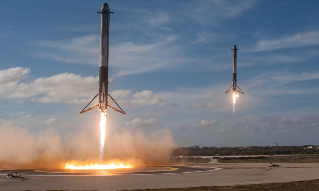 НАСА избира ракетата Starship на SpaceX за второ кацане на Луната 11 SpaceX