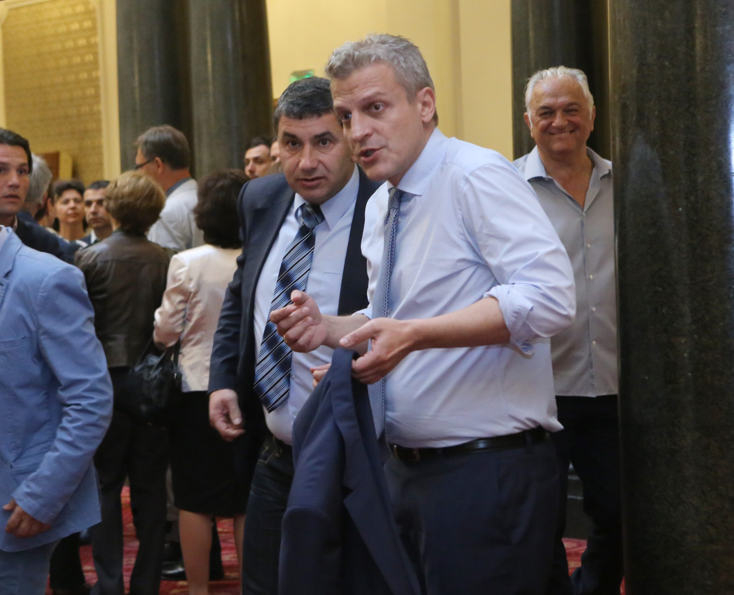 Димитър Байрактаров Партиотичен фронт Петър Москов мин. на здравеопазването