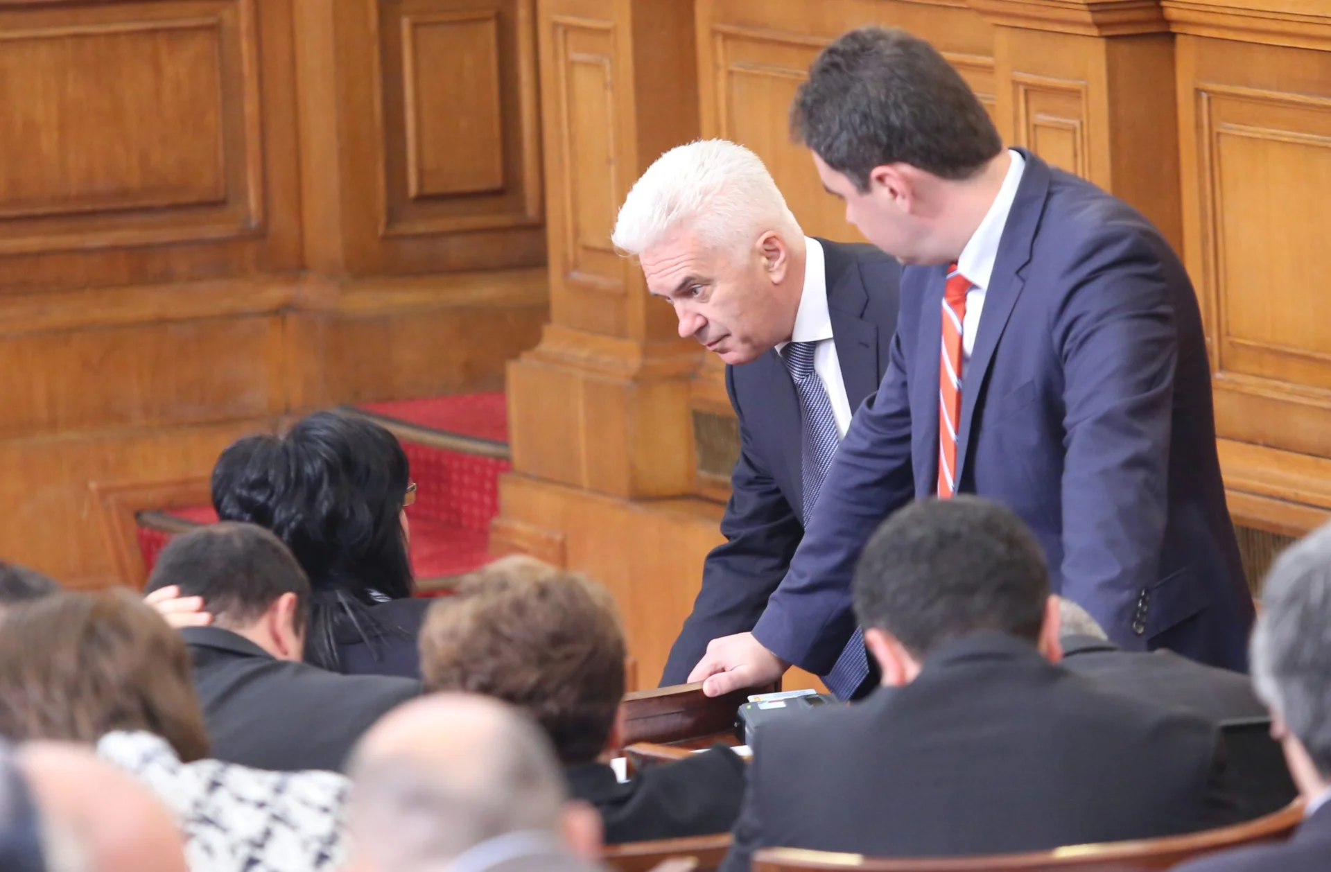 Парламент Корнелия Нинова