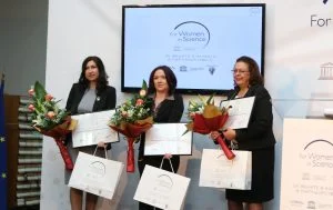 Националната стипендиантска програма „За жените в науката“ на L'Oreal и ЮНЕСКО Антония Вълчева главен асистент в Катедра "Астрономия" на Физическия факултет на СУ Св. Климент Охридски"