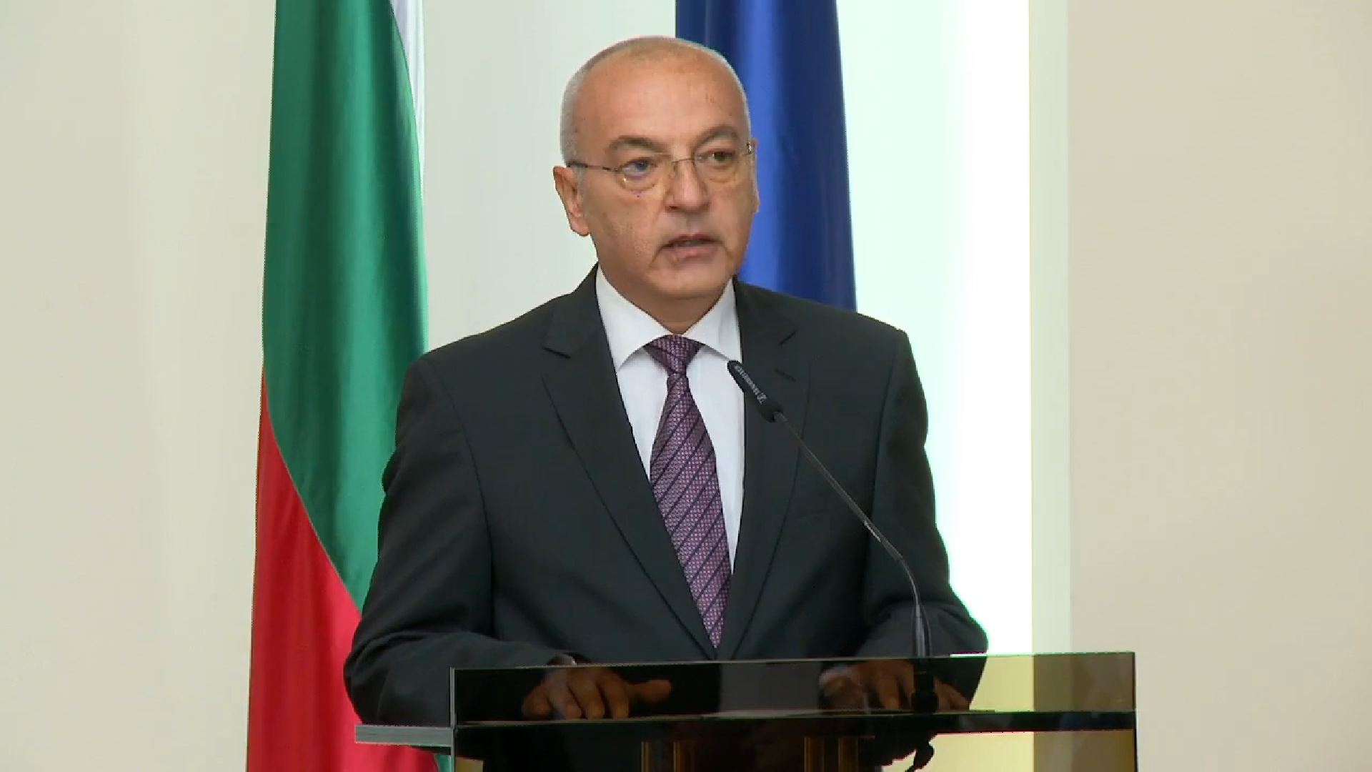 Президентство служебно правителство Румен Радев Гълъб Донев