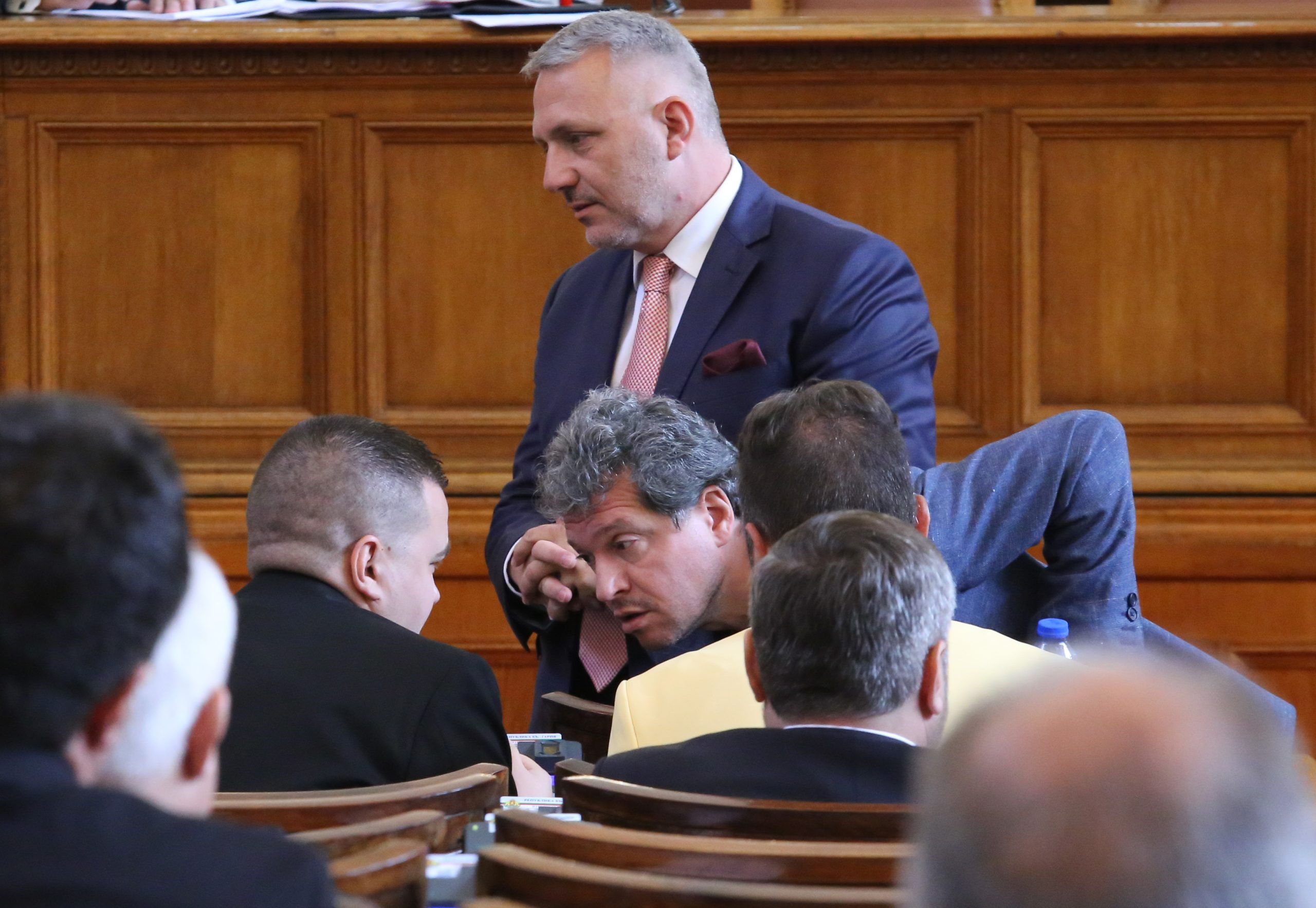Парламент Николай Хаджигенов