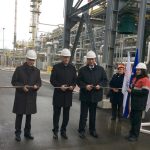 Министърът на икономиката Божидар Лукарски откри в четвъртък първия технологичен обект от новия Комплекс за дълбочинна преработка на нефта в „ЛУКОЙЛ Нефтохим Бургас“ АД. Инсталацията „Газова сяра-4“ е на стойност 71 млн. щатски долара и представлява първата фаза от мащабния инвестиционен план на компанията