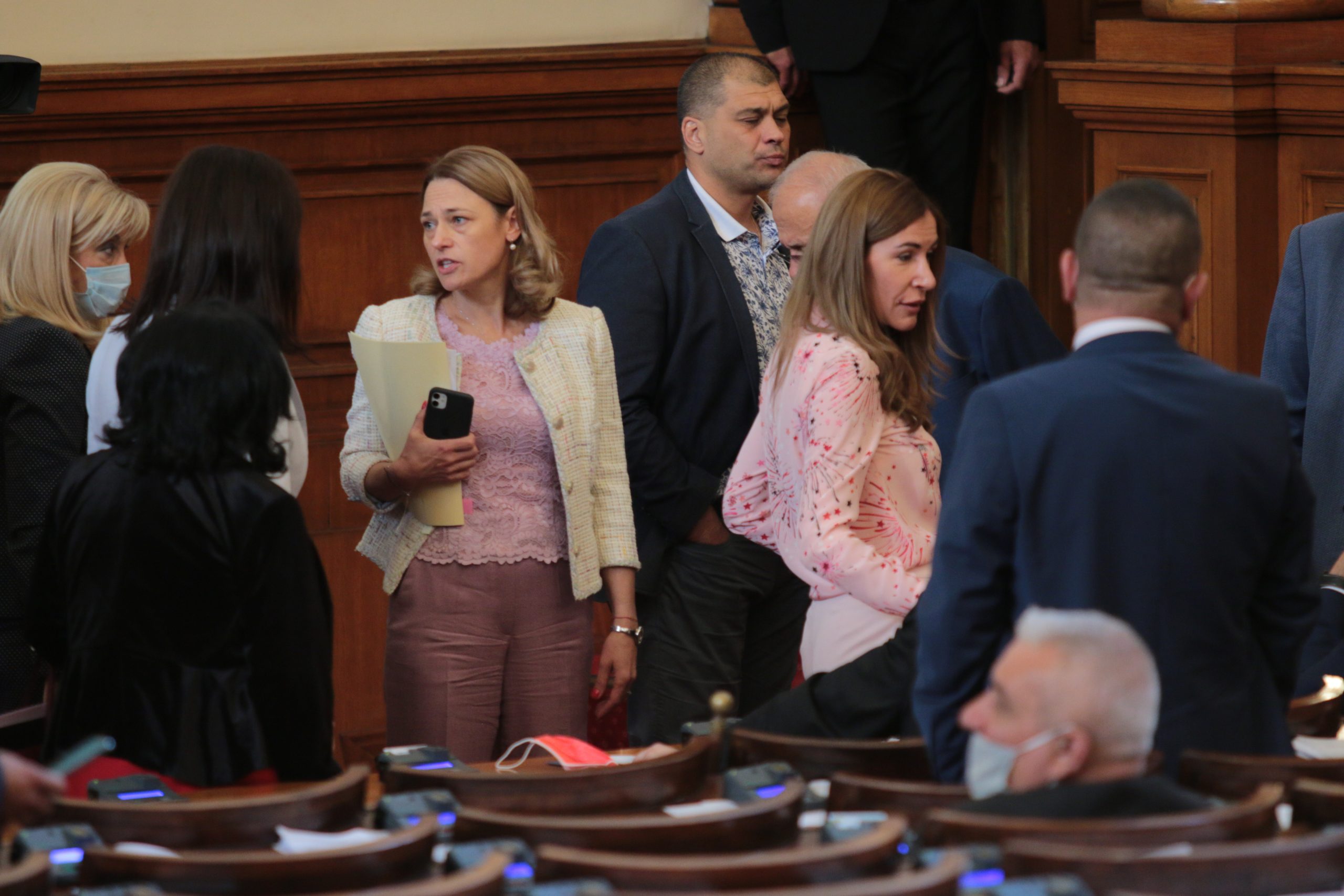 Парламент Ива Митева