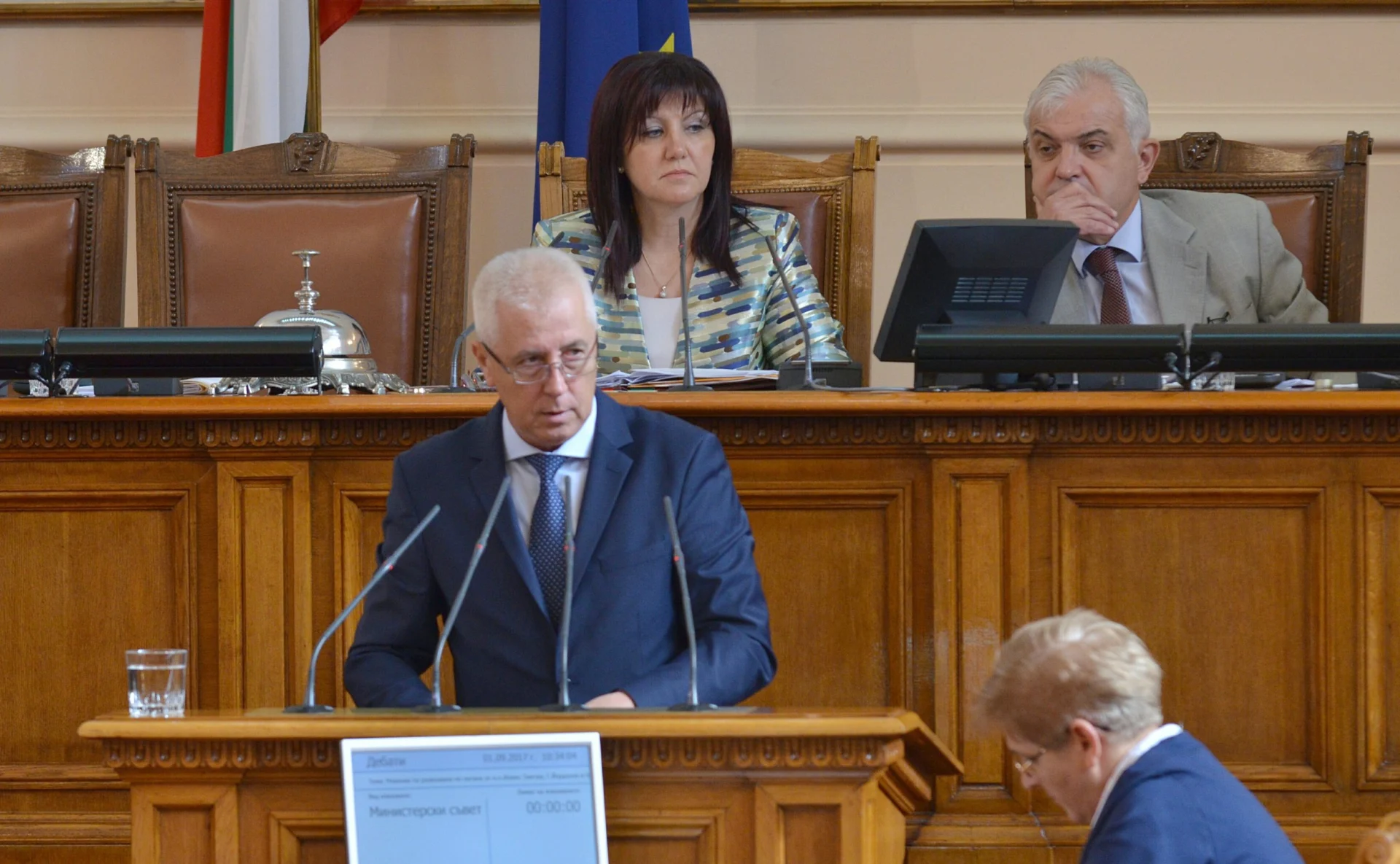 Парламент проф. Николай Петров мин . на здравеопазването