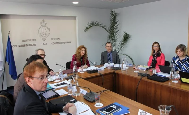 деница николова