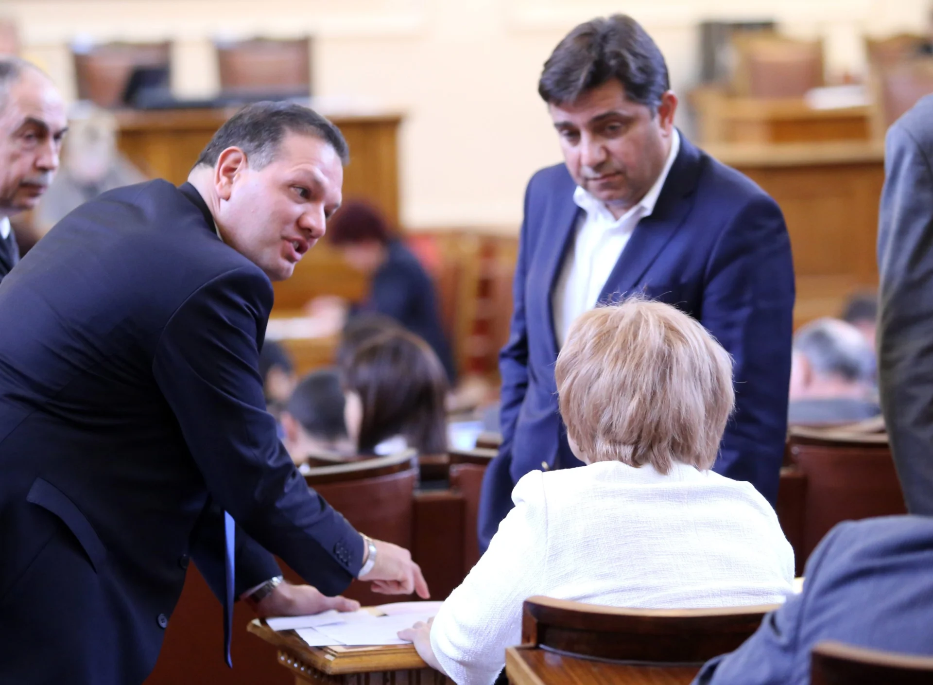 Парламент Петър Славов