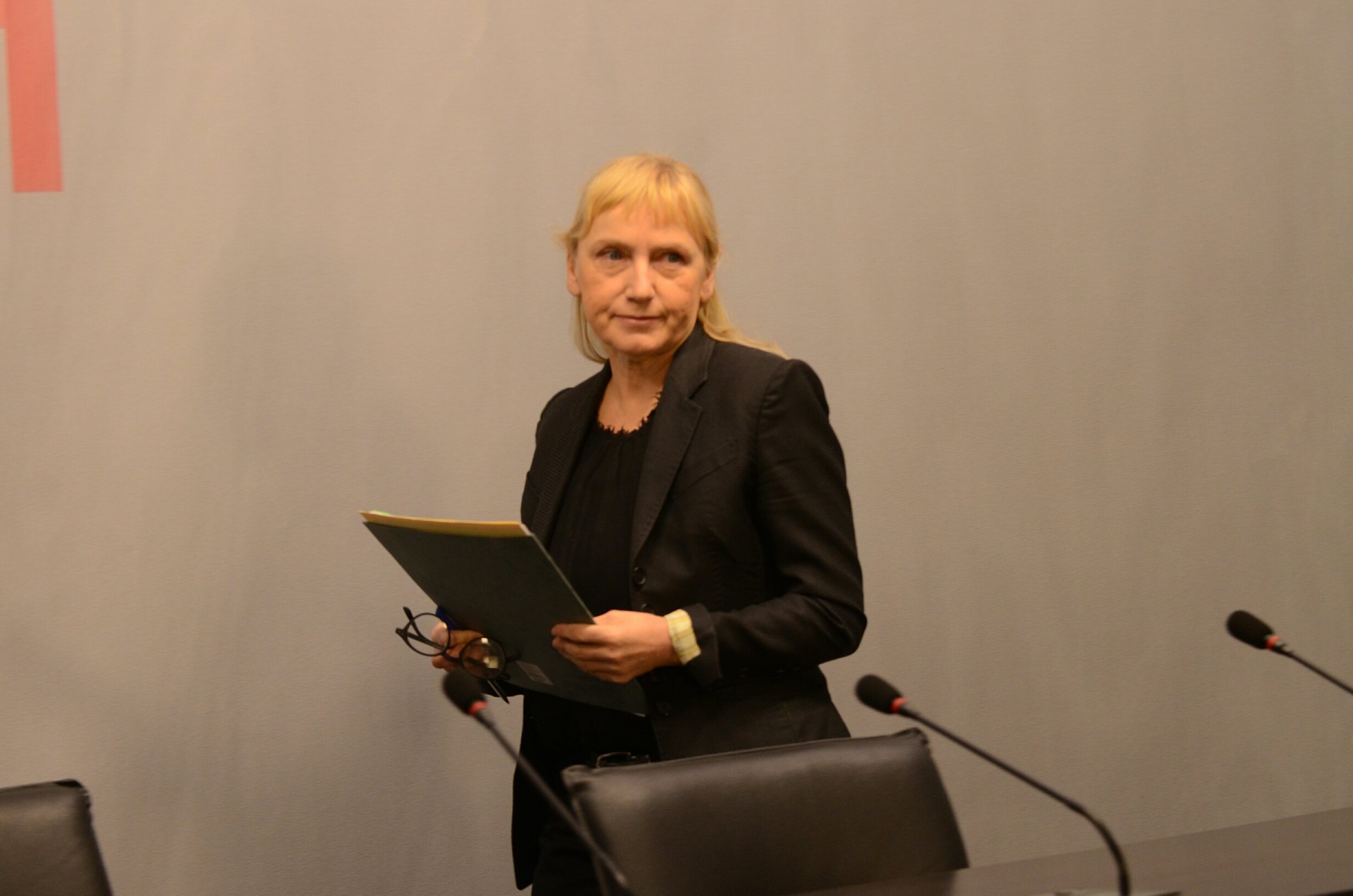 Елена Йончева