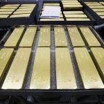 Китай продължава да добавя злато в резервите си