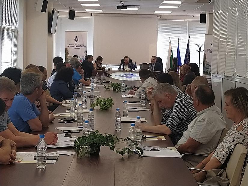 адвокати дискусия