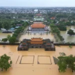 бившия имперски град Хюе, Виетнам е под наводнение