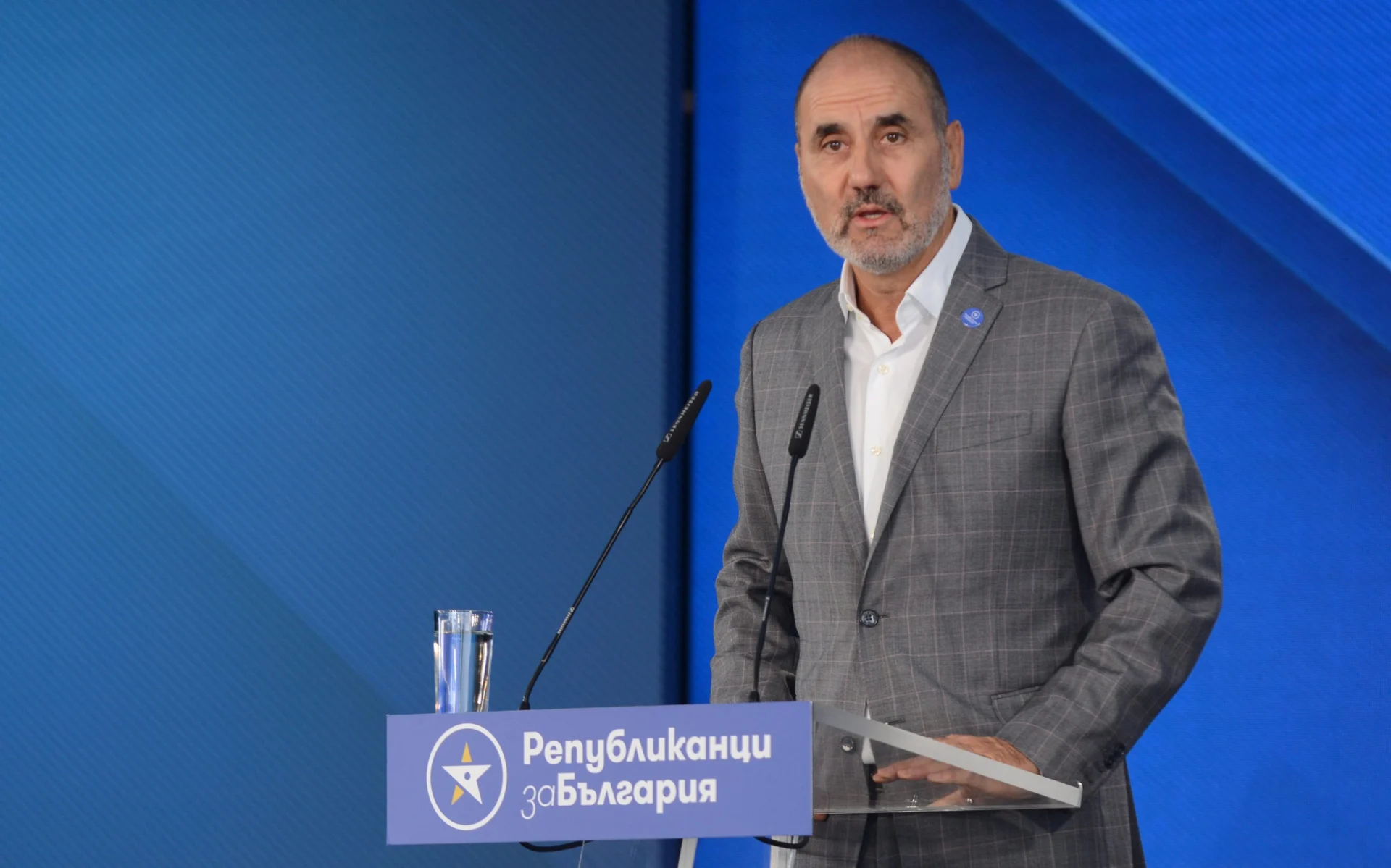 Цветан Цветанов