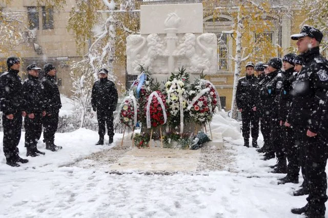паметник загинали полицаи