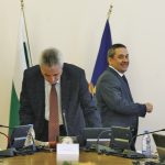 Министър-председателят Марин Райков и финансовият министър Калин Христов предложиха за обществено обсъждане проекта за правилник