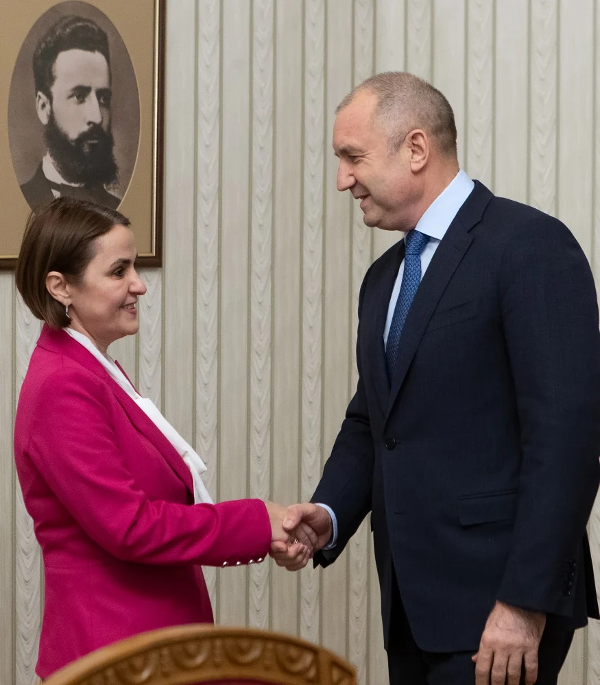 Президентът Румен Радев и министърът на външните работи на Румъния Луминица Одобеску