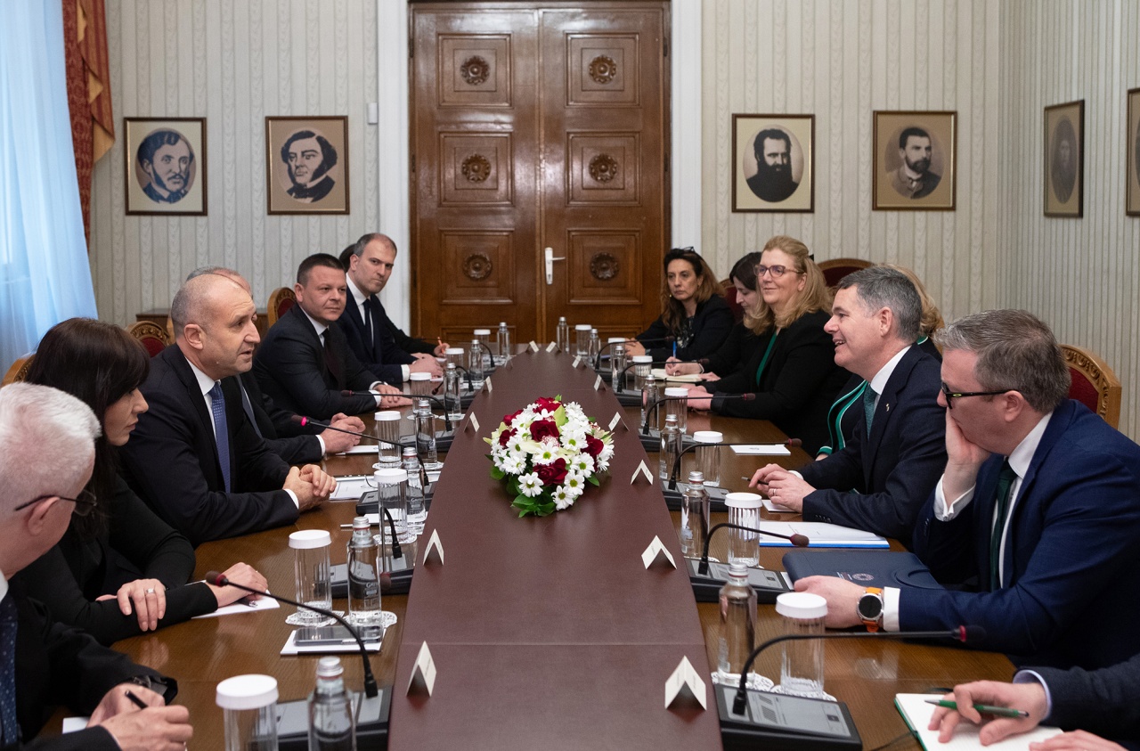 Президентът Румен Радев разговаря с председателя на Еврогрупата Паскал Донахю