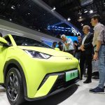 Байдън ще обмитява вноса на китайски коли със 102.5%, Тръмп наддава на 200 процента
