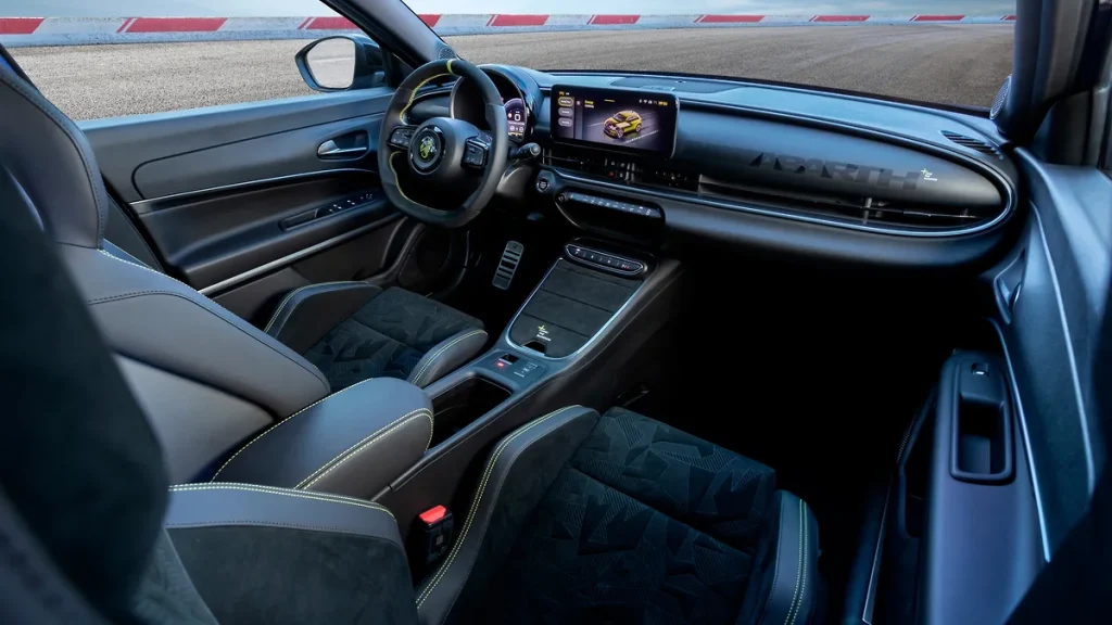 Abarth 600e Scorpionissima 1