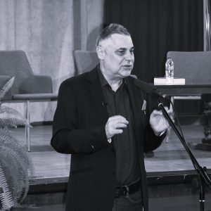 Алек Попов