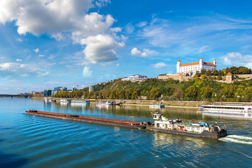 Bratislava Donau foto Sergii Figurnyi