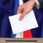 Франция има ново правителство, но и то е под заплаха от вот на недоверие