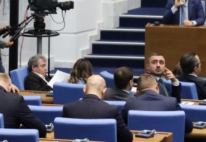 Парламент нов Вот на недоверие Тошко Йорданов Даниел Проданов