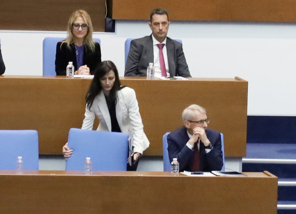 Парламент нов Вот на недоверие Мария Габриел Николай Денков