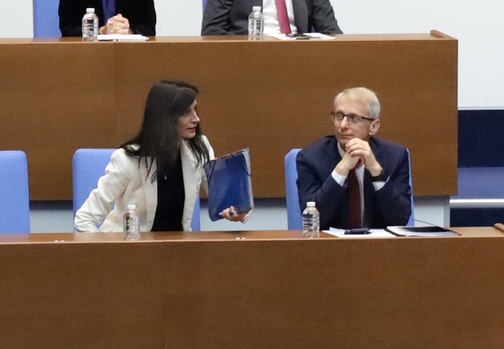 Парламент нов Вот на недоверие Мария Габриел Николай Денков