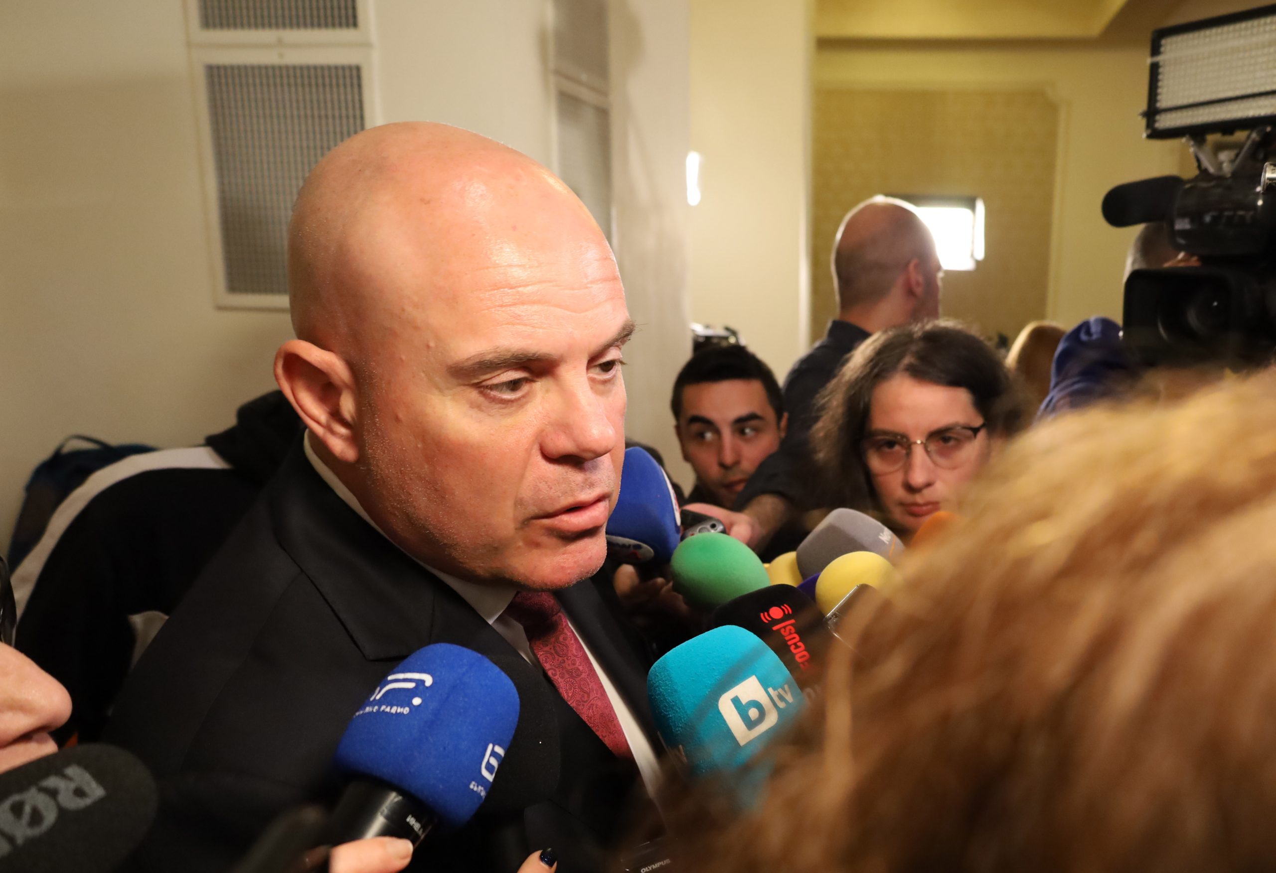 Парламент Иван Гешев