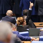 Парламентът актуализира държавния бюджет заради общински проекти