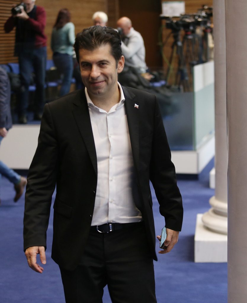 Кирил Петков иска доказателства от ГЕРБ, че промяната ще продължи 2 Кирил Петков иска доказателства