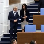 Сглобките се пукат