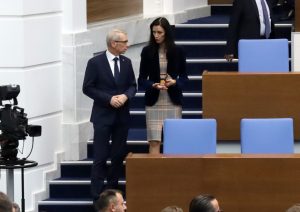 Сглобките се пукат