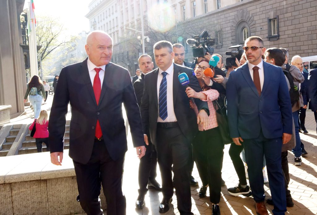 Служебният кабинет в действие 9 Служебно правителство Димитър Главчев