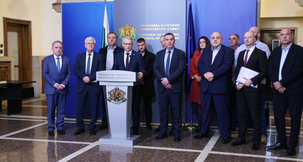 Споразумението със земеделските производители е съставено - остават подписите 10 IMG 1419