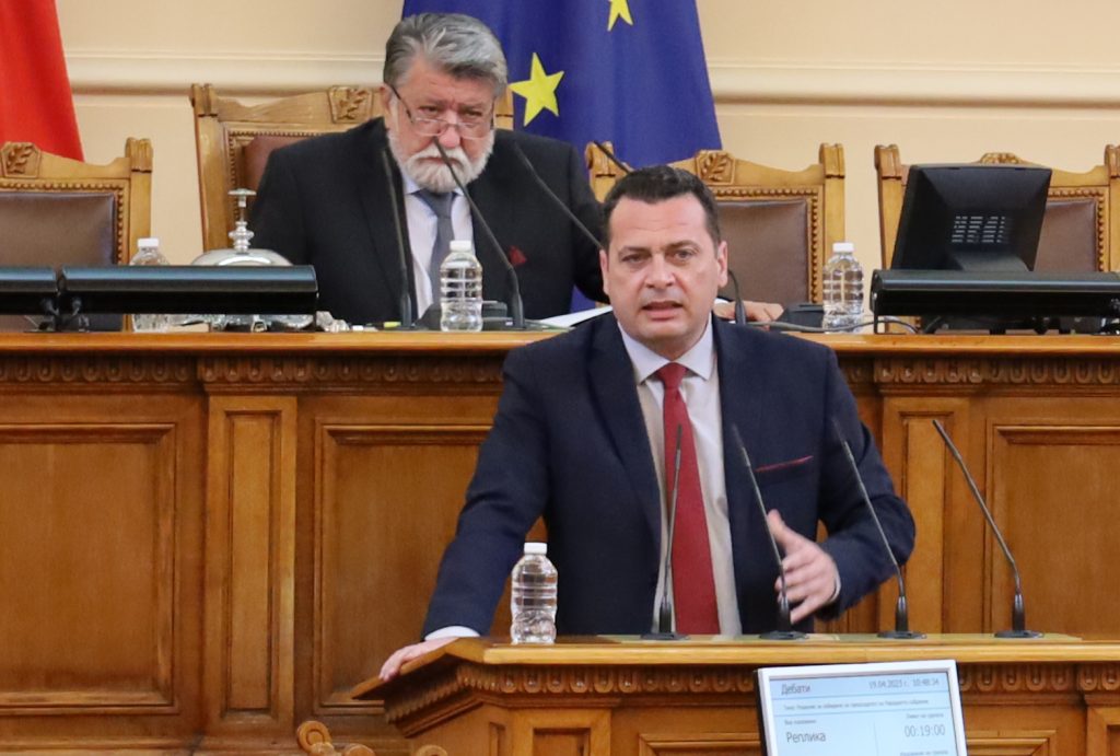 Парламент Иван Ченчев