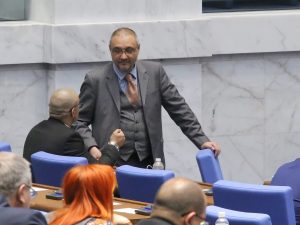 здравната система, ИТН, с обвинения към големите аптеки заради високите цени на лекарствата