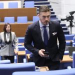 Депутати от "Продължаваме промяната" си размениха местата в четири комисии