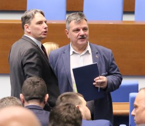 "Продължаваме промяната" обяви, че властта е излъгала младите лекари и ги е пратила "за зелен хайвер"
