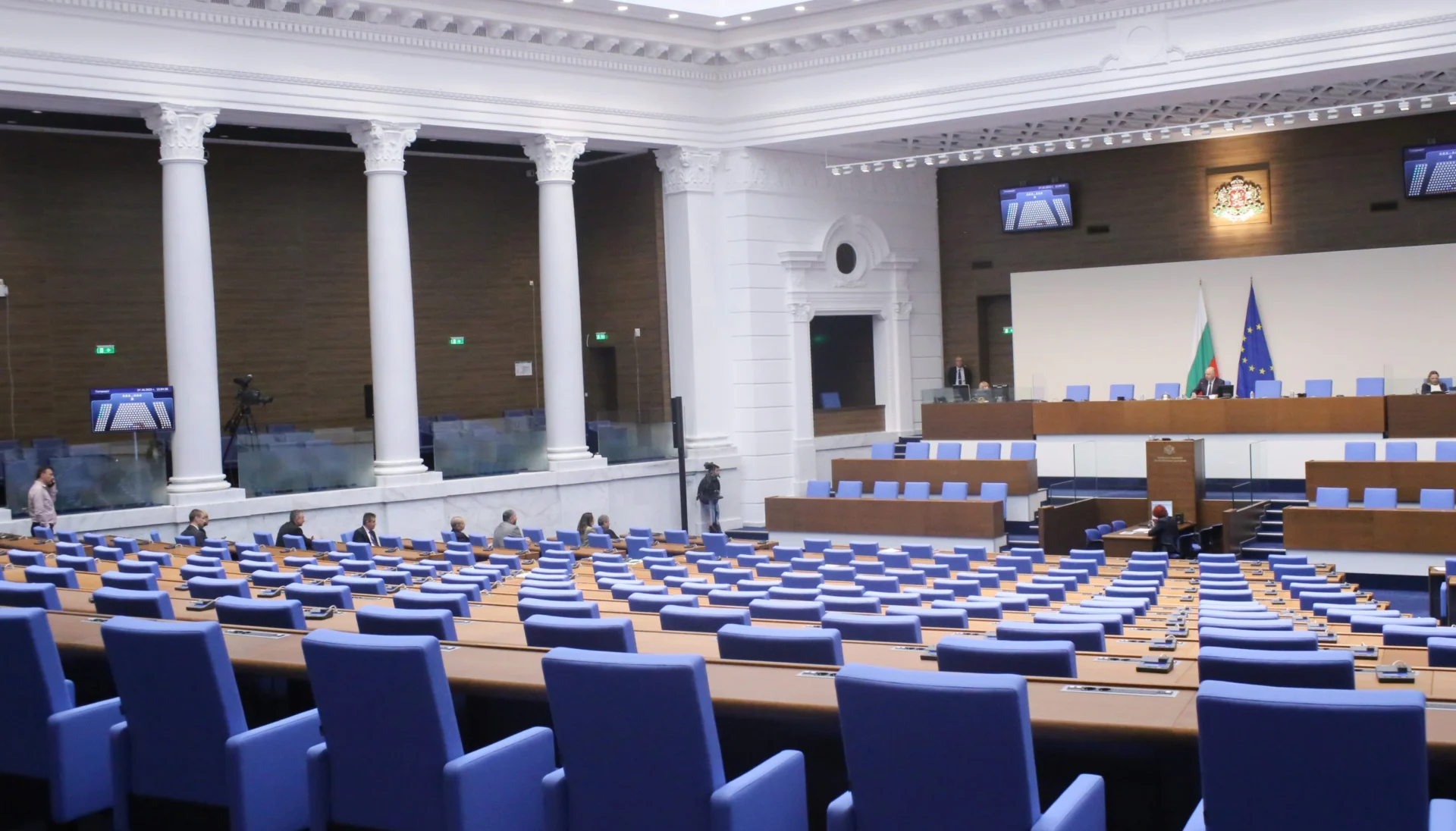 Последна работна седмица за депутатите, после излизат в лятна вакация
